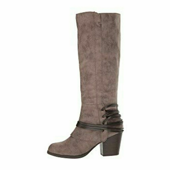 😍SOLD‼️wait may have 1 sz.7 left 💞Fergalicious Le Lexis Taupe Boots - Picture 6 of 7